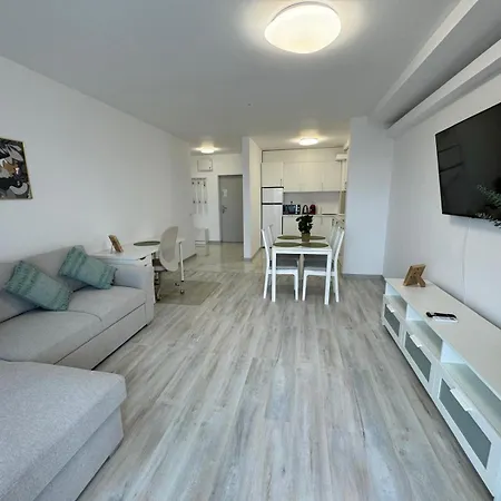 Luxury Avanera Towers Apartments Parking Included Suceava Exterior foto