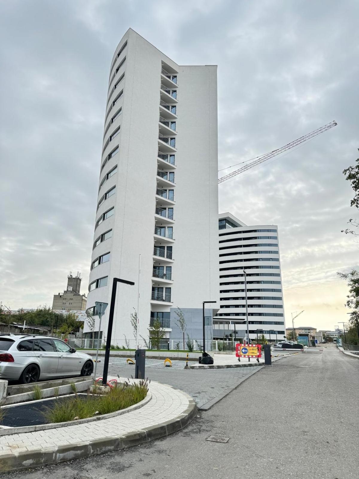 Luxury Avanera Towers Parking Included * Suceava