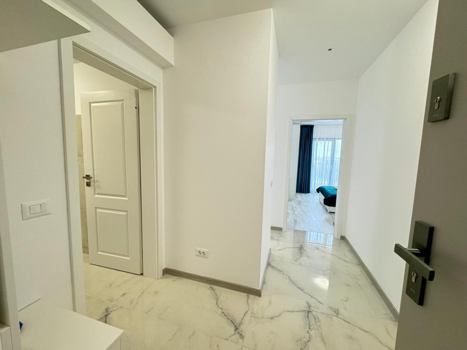 Apartment Luxury Avanera Towers Parking Included *