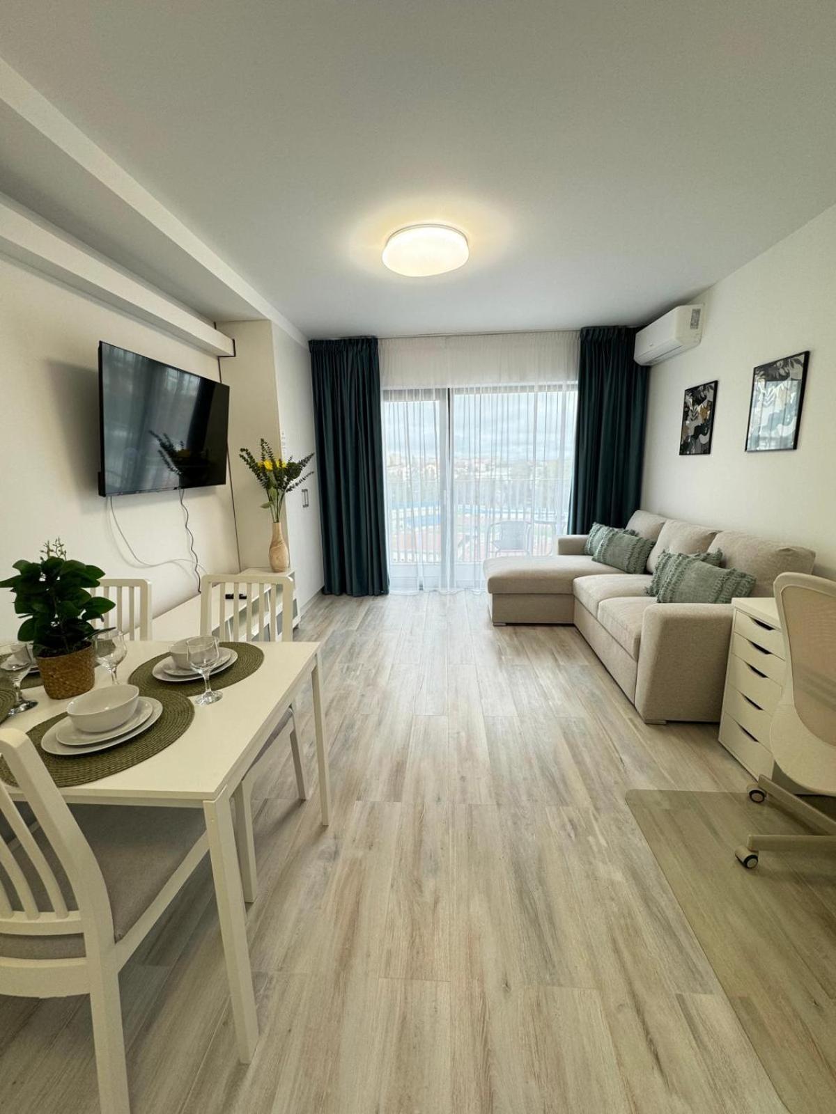 Apartment Luxury Avanera Towers Parking Included