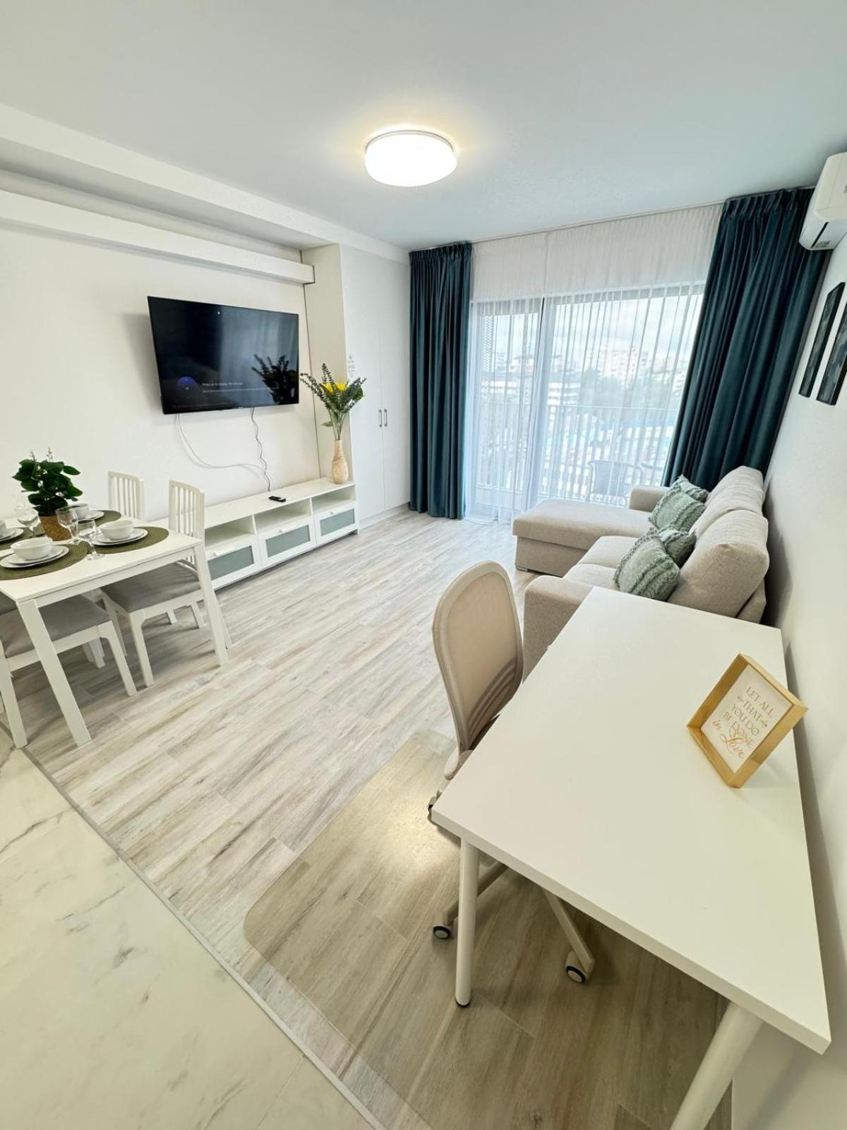 Apartment Luxury Avanera Towers Parking Included Suceava