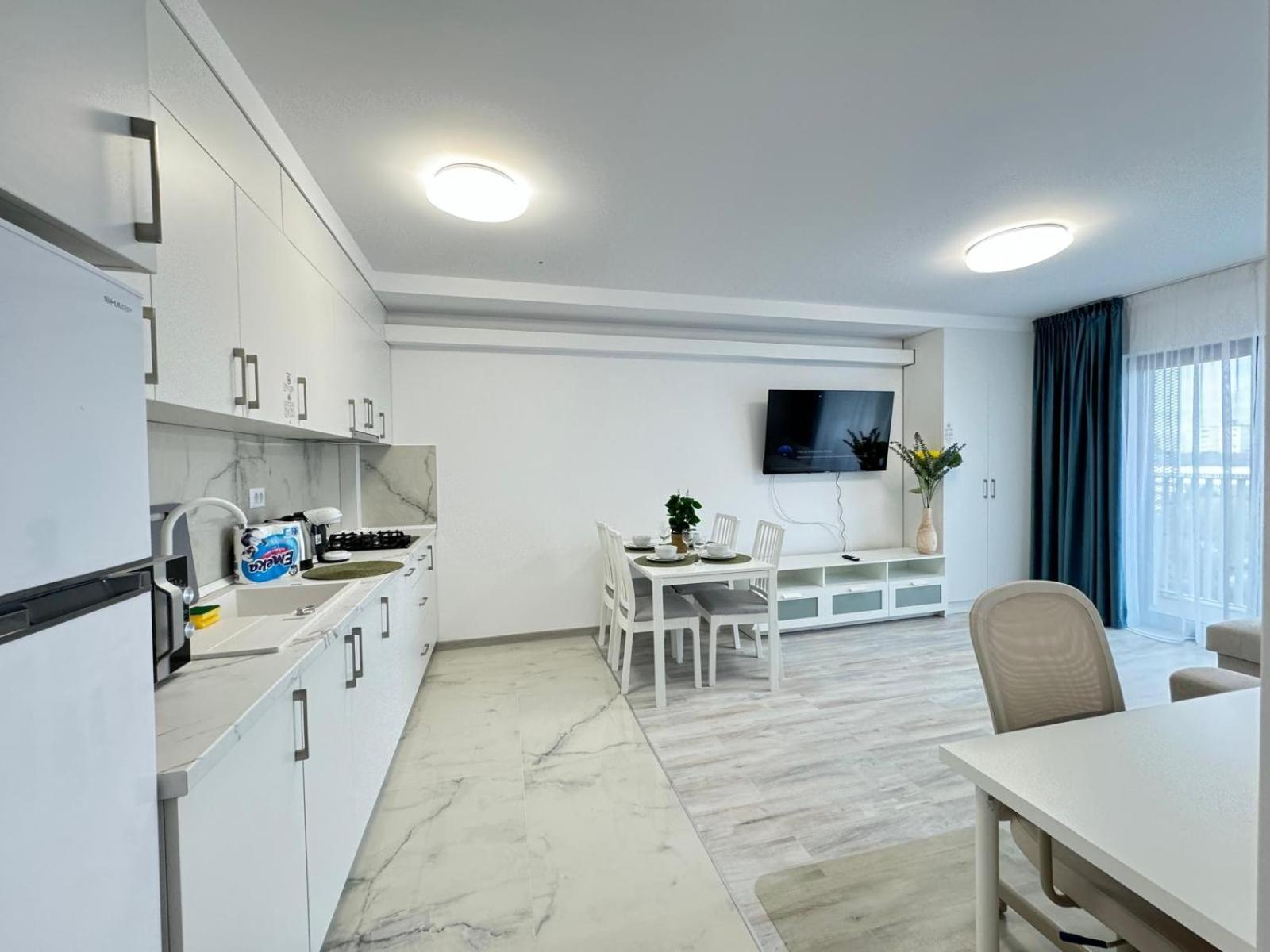Luxury Avanera Towers Parking Included *