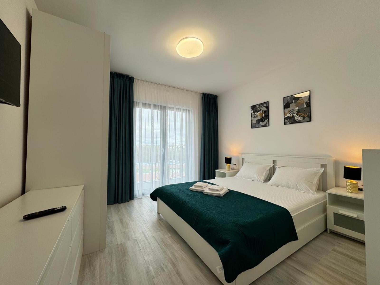 Luxury Avanera Towers Parking Included