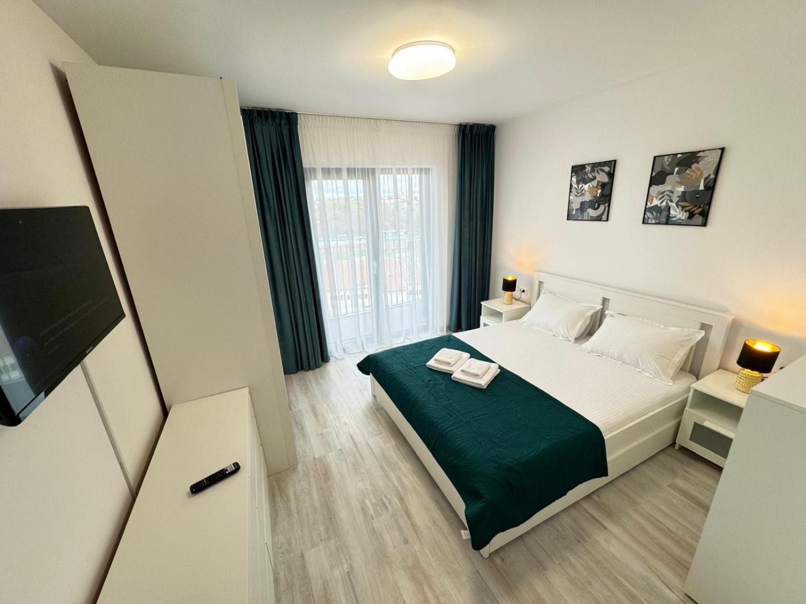 Luxury Avanera Towers Parking Included *