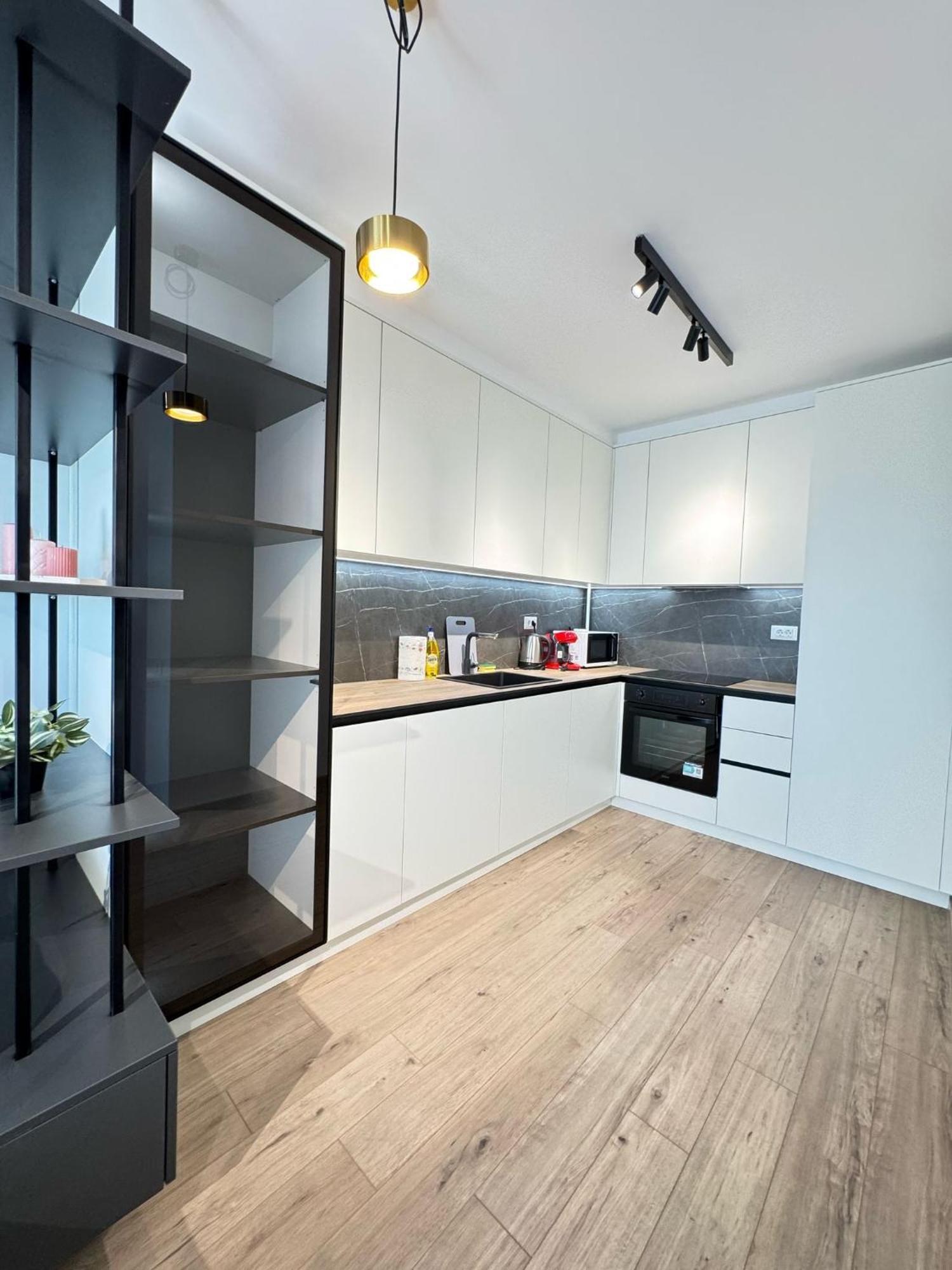 Luxury Avanera Towers Parking Included Suceava