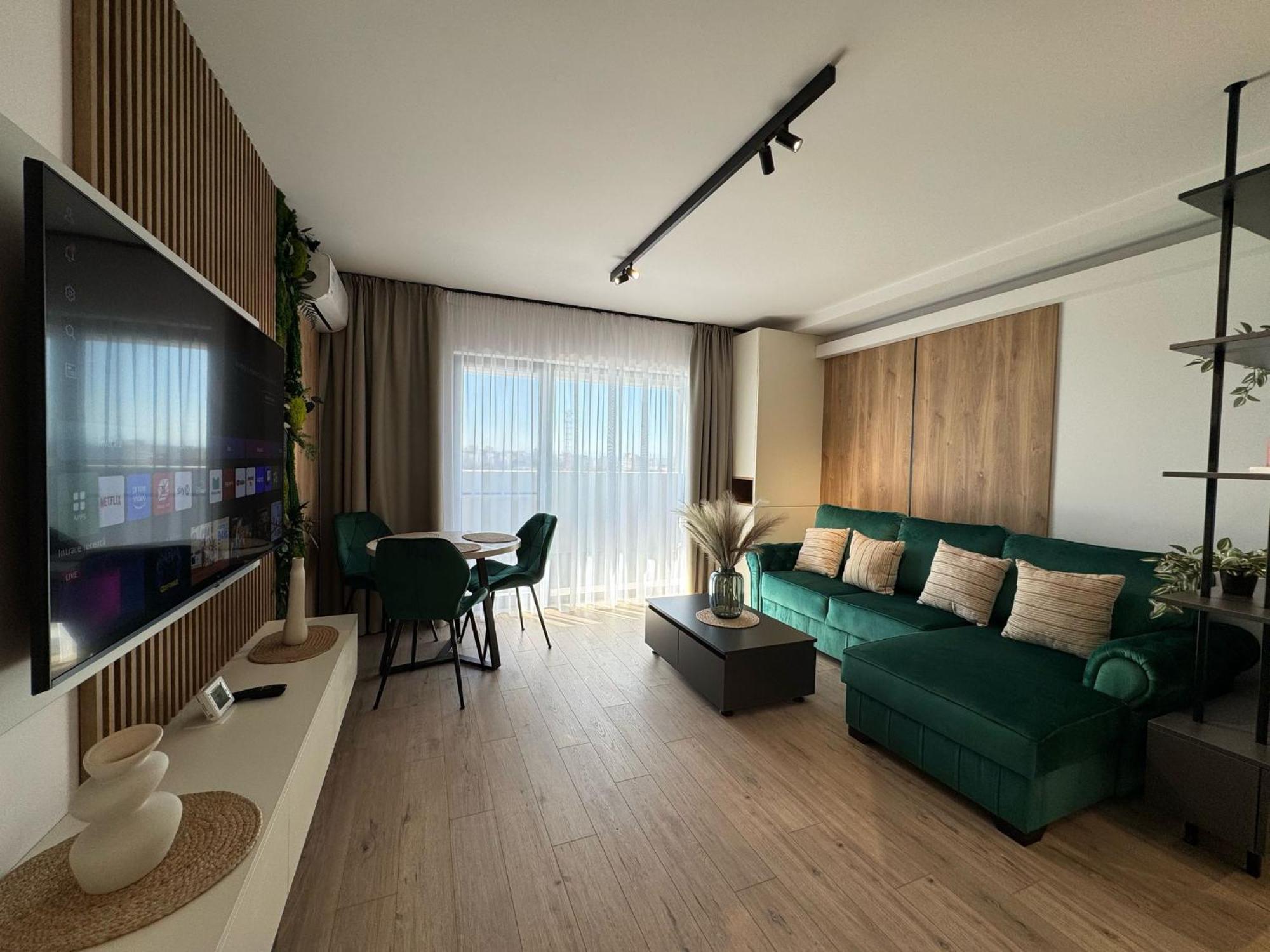 Apartment Luxury Avanera Towers Parking Included *