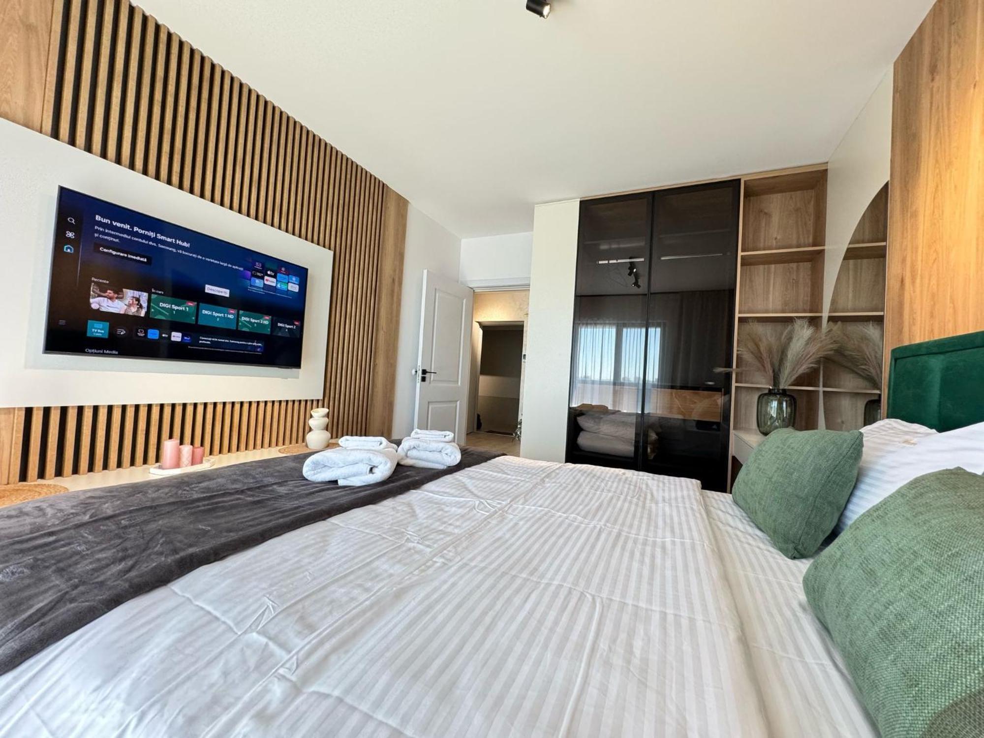 Luxury Avanera Towers Parking Included